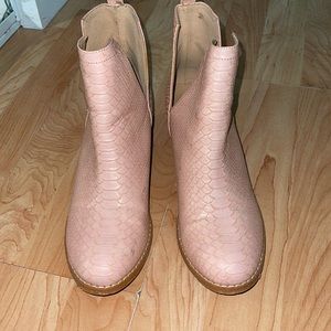 Pink low rise boots